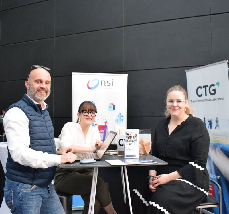 Attendees networking at LSTE