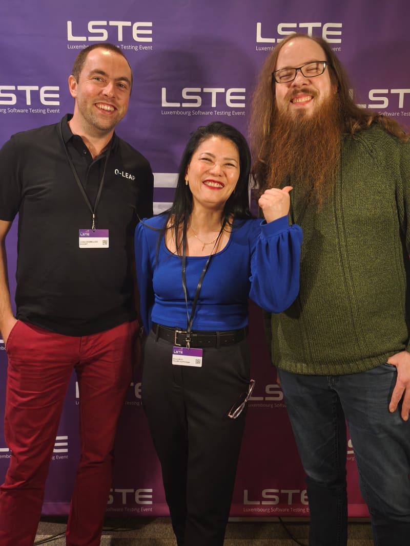 Attendees posing together at LSTE 2025